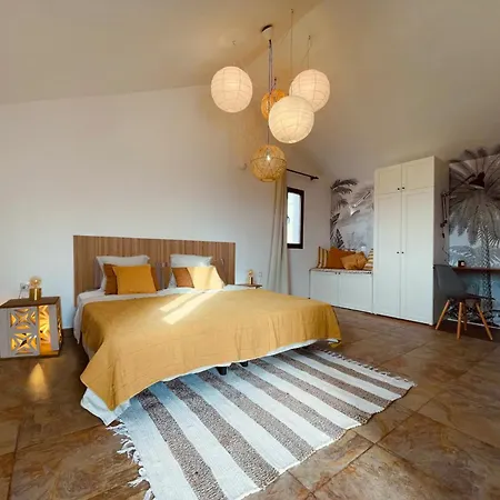 Πανσιόν Casa Cocolores *